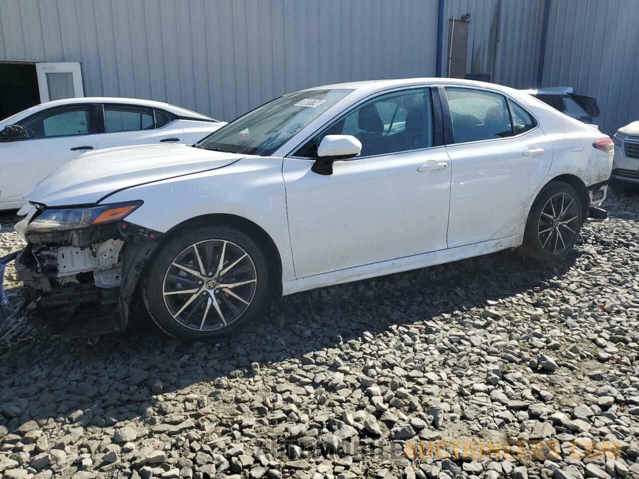 4T1G11AK8NU666939 TOYOTA CAMRY 2022