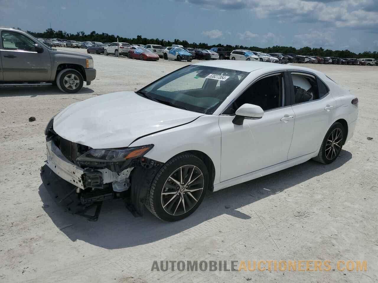 4T1G11AK8NU669095 TOYOTA CAMRY 2022