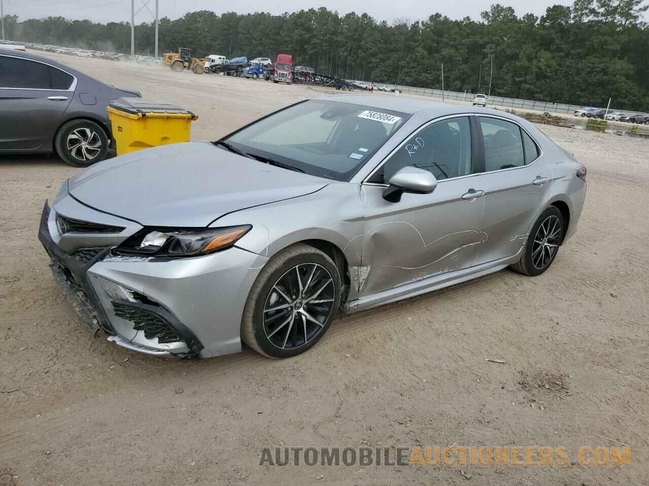 4T1G11AK8NU670067 TOYOTA CAMRY 2022