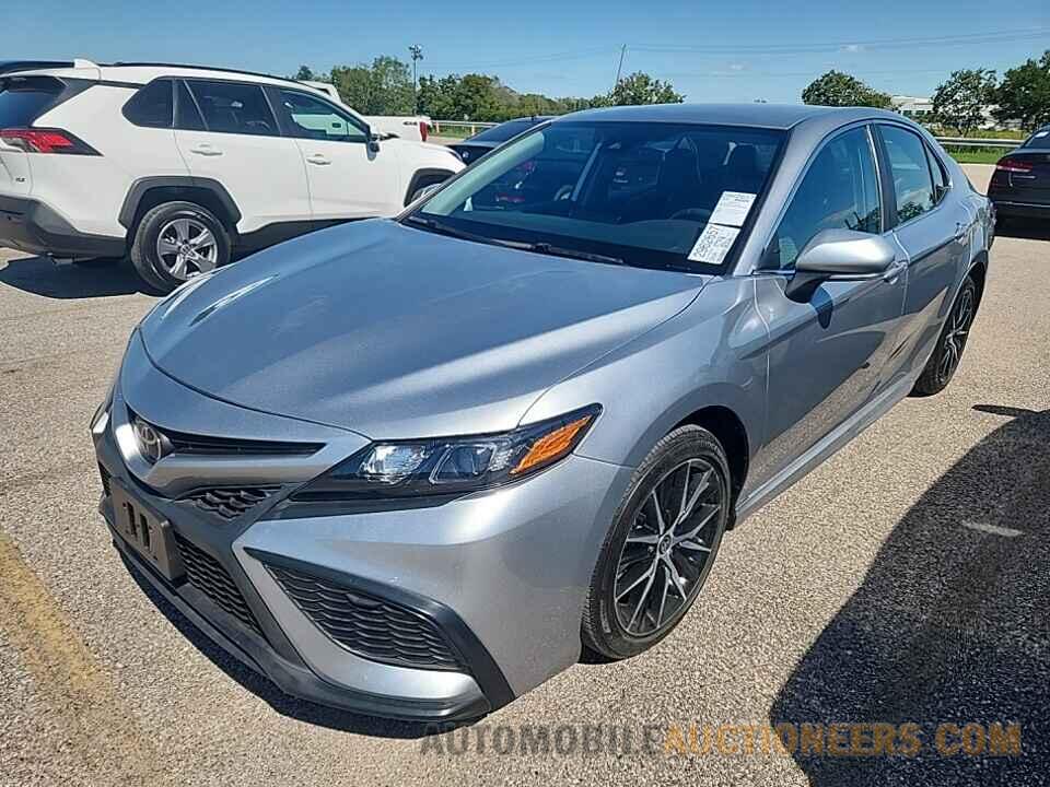 4T1G11AK8NU678055 Toyota Camry 2022