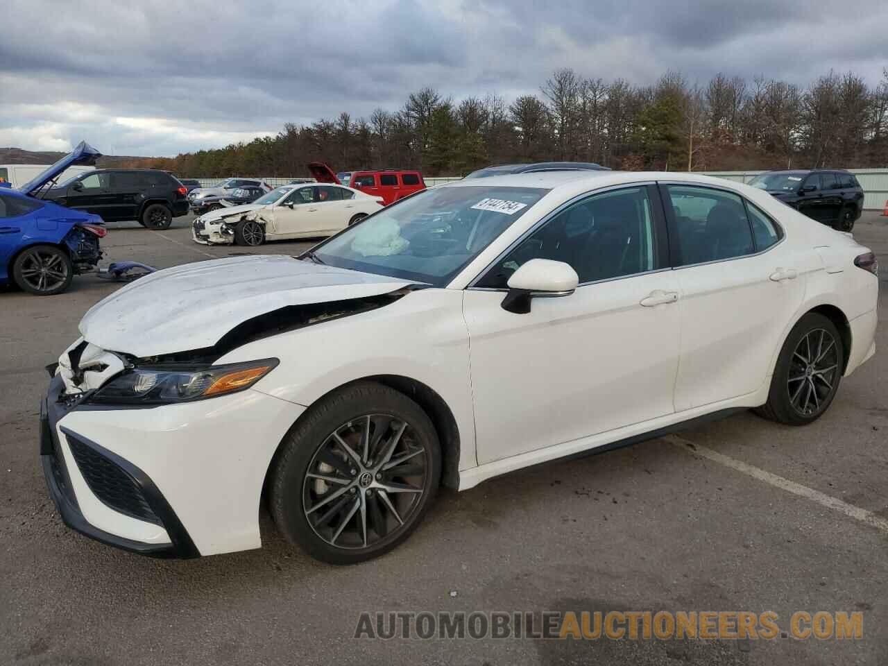 4T1G11AK8NU686169 TOYOTA CAMRY 2022