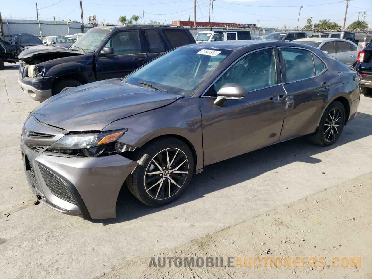 4T1G11AK8NU692067 TOYOTA CAMRY 2022