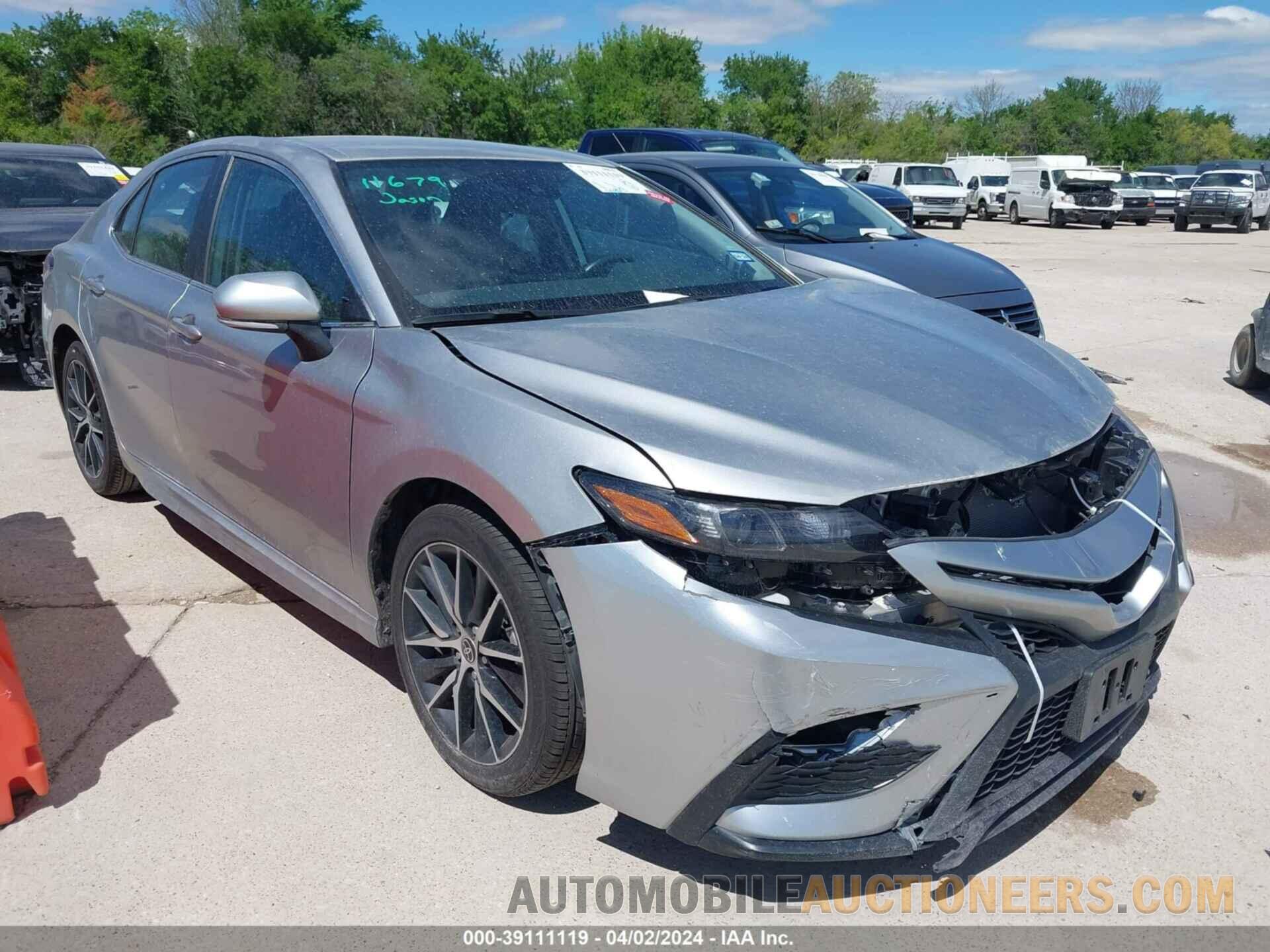 4T1G11AK8NU693686 TOYOTA CAMRY 2022