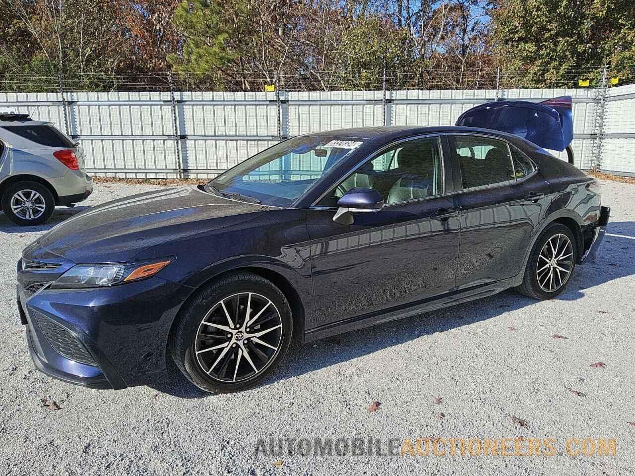 4T1G11AK8NU693719 TOYOTA CAMRY 2022