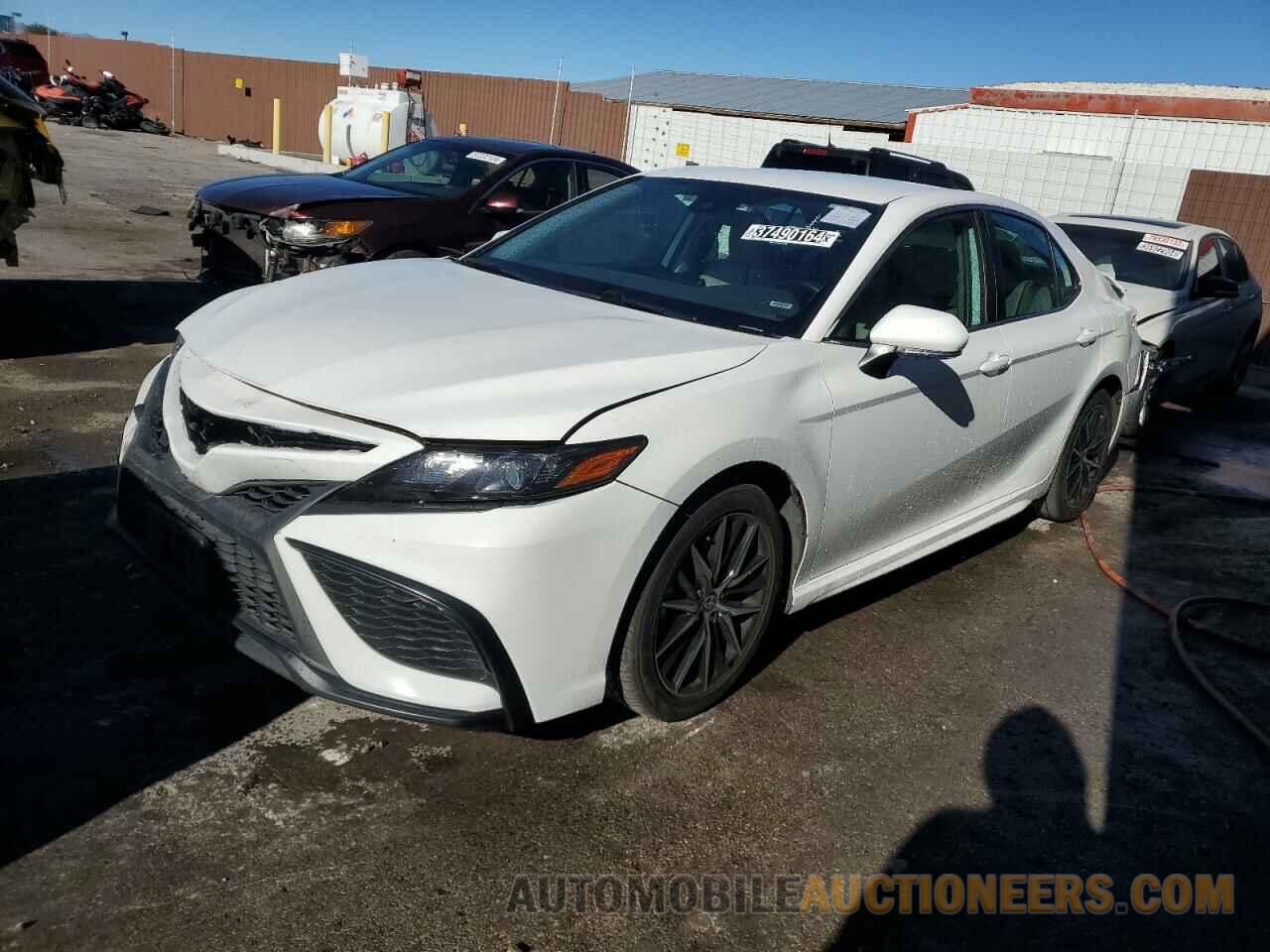 4T1G11AK8NU711555 TOYOTA CAMRY 2022