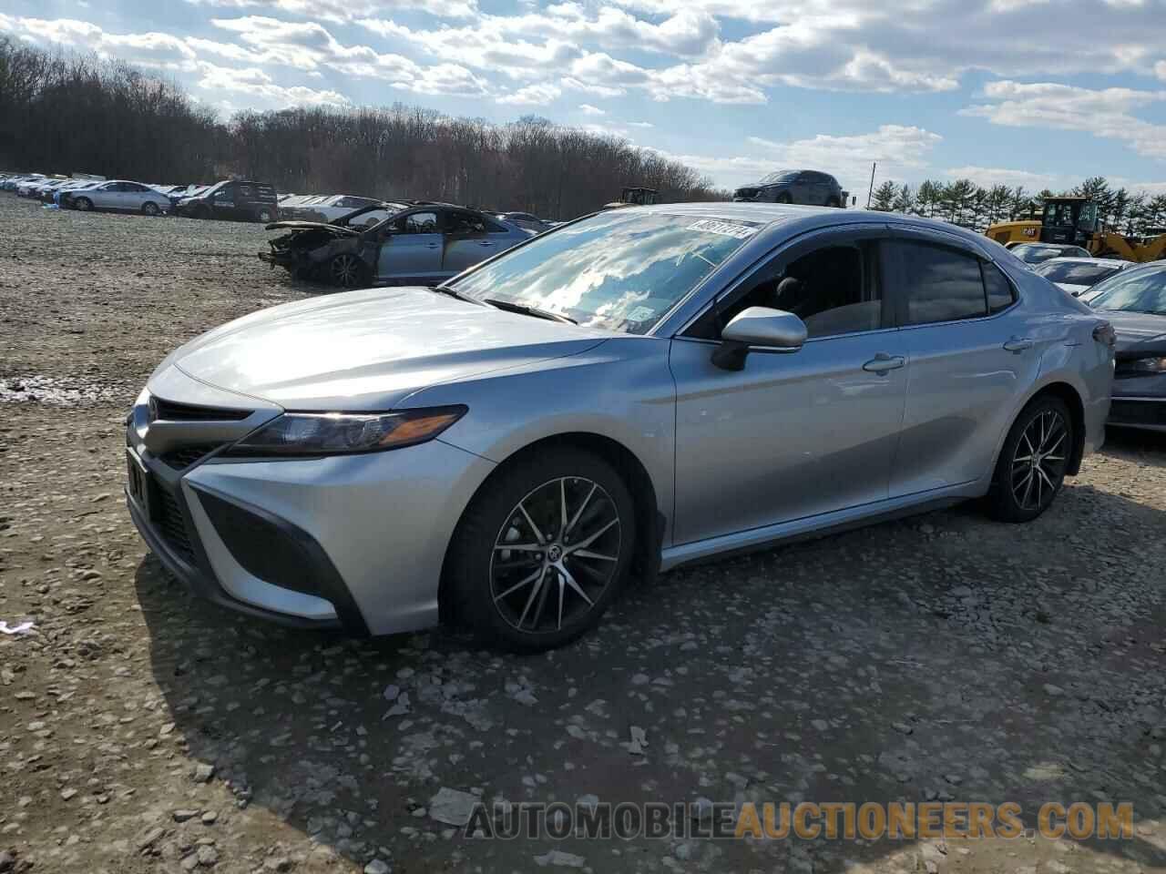 4T1G11AK8NU713841 TOYOTA CAMRY 2022