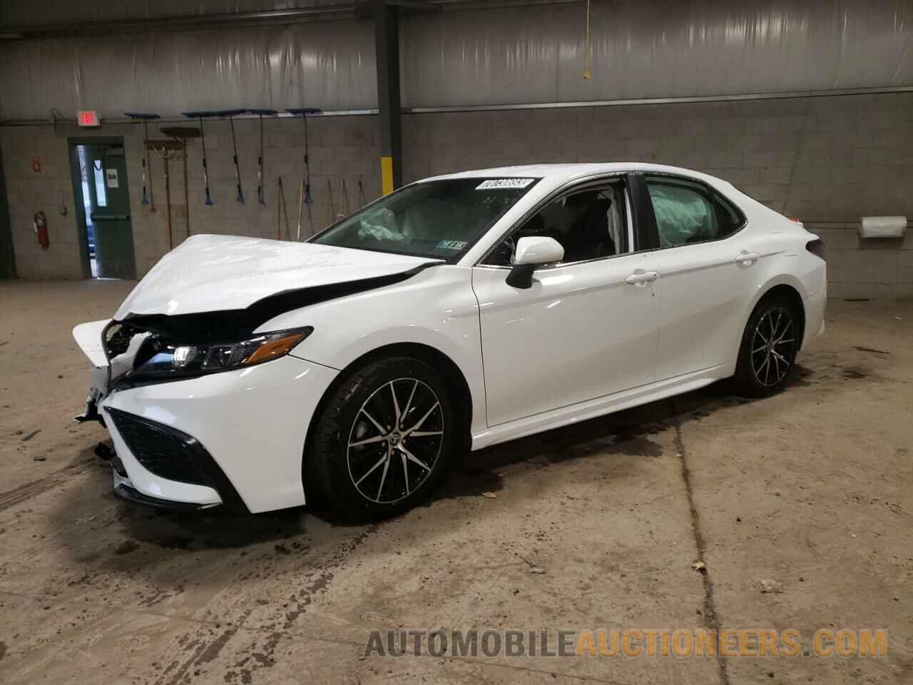 4T1G11AK8NU714214 TOYOTA CAMRY 2022