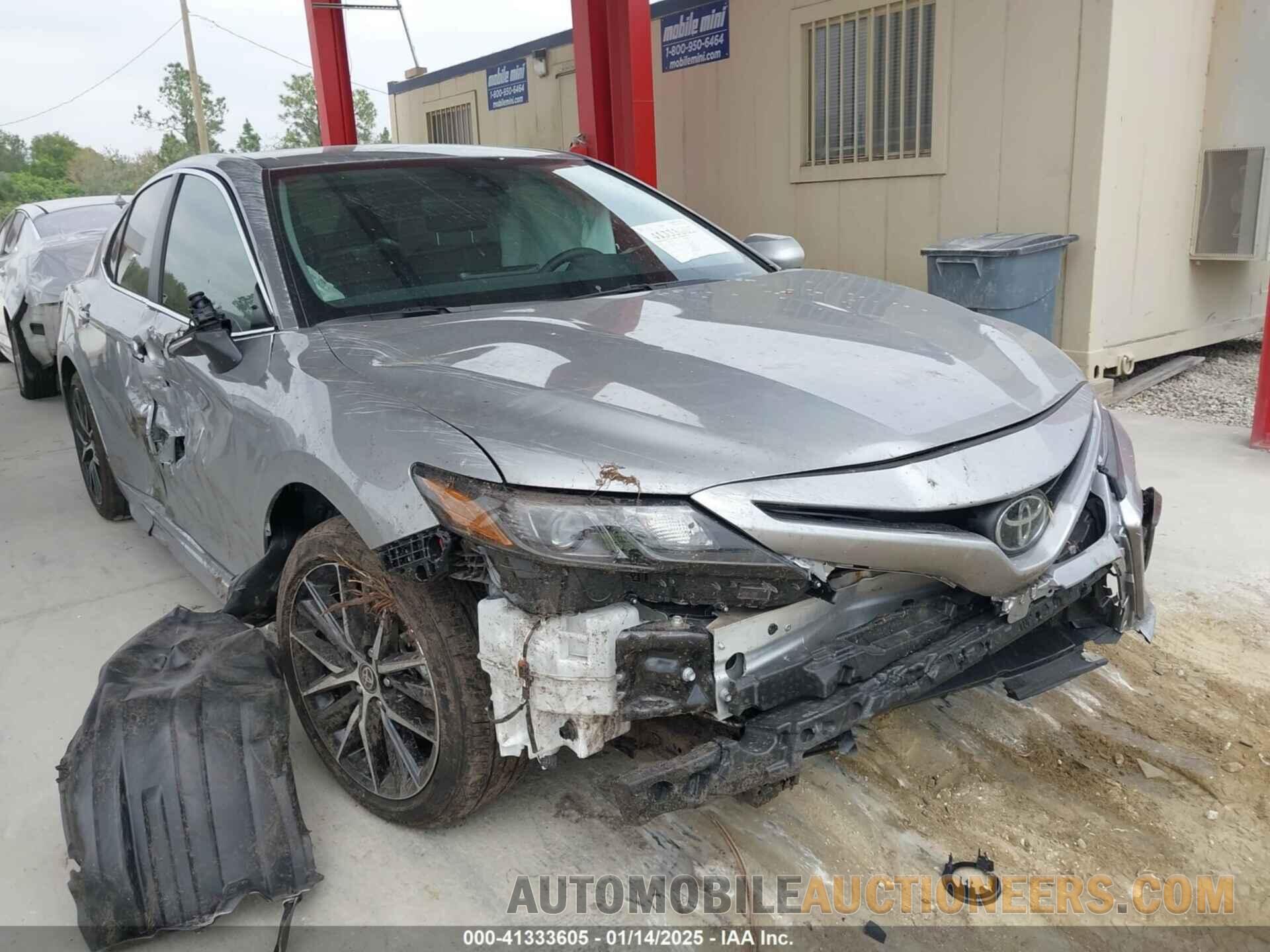 4T1G11AK8RU216276 TOYOTA CAMRY 2024