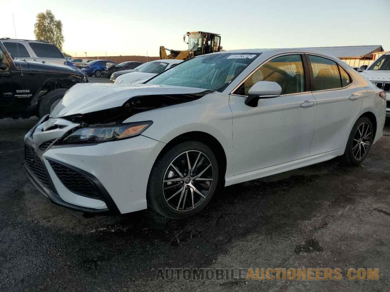 4T1G11AK8RU225382 TOYOTA CAMRY 2024