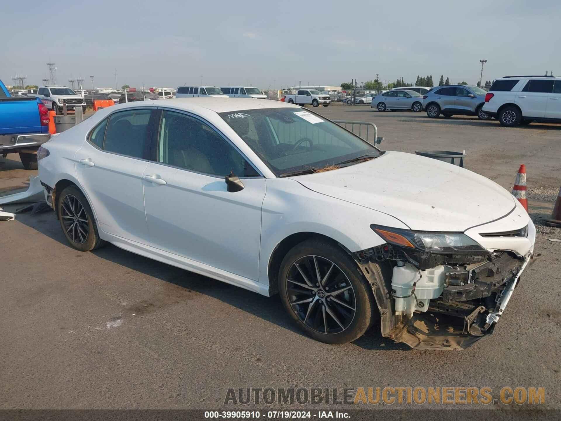 4T1G11AK8RU849070 TOYOTA CAMRY 2024