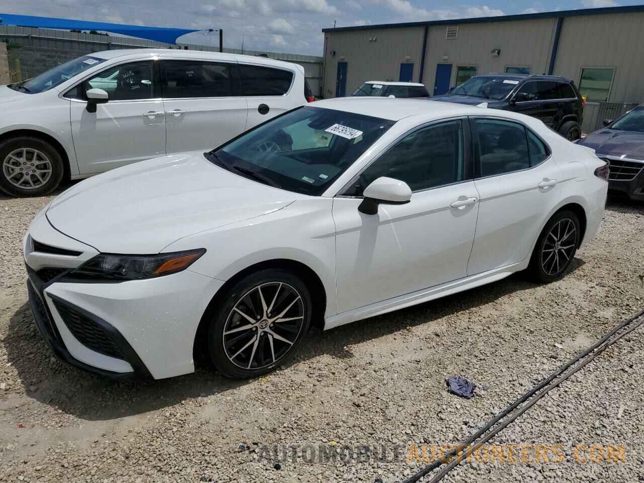 4T1G11AK9MU412445 TOYOTA CAMRY 2021