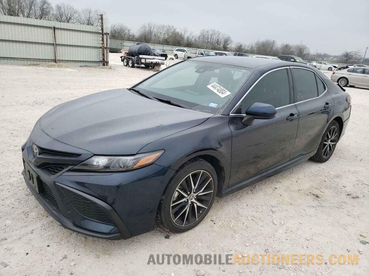 4T1G11AK9MU417502 TOYOTA CAMRY 2021