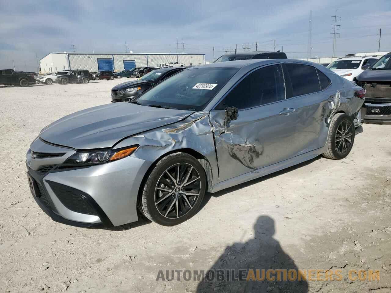 4T1G11AK9MU427883 TOYOTA CAMRY 2021