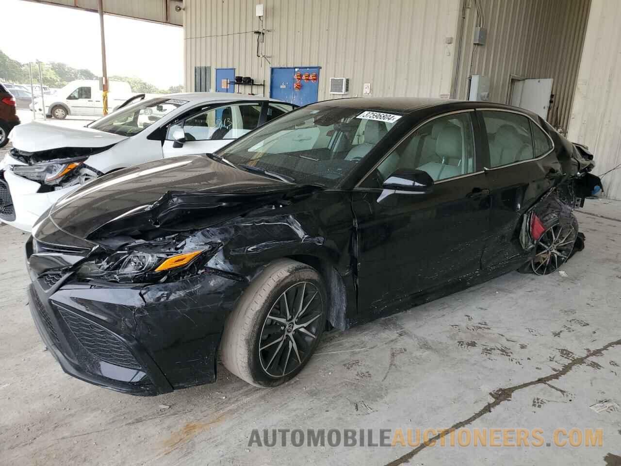 4T1G11AK9MU430878 TOYOTA CAMRY 2021