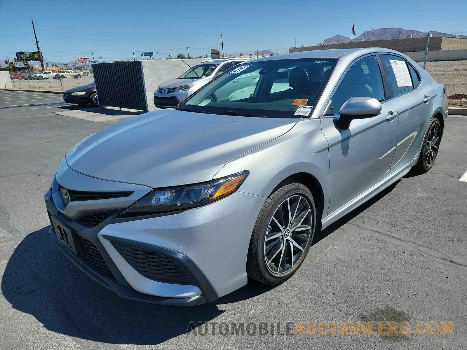 4T1G11AK9MU431626 Toyota Camry 2021