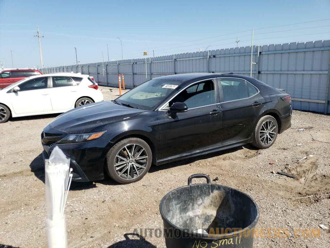 4T1G11AK9MU432856 TOYOTA CAMRY 2021