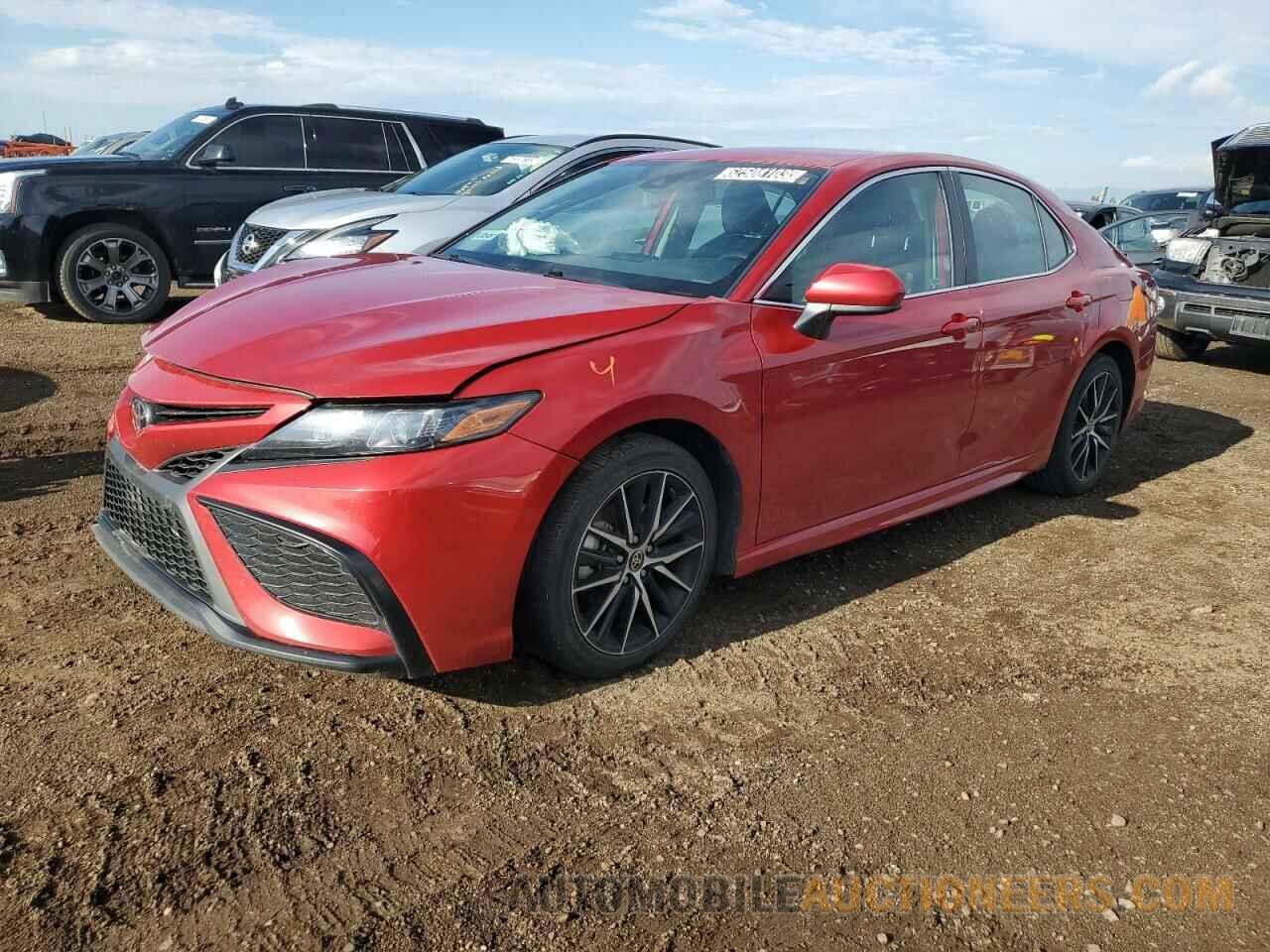 4T1G11AK9MU465727 TOYOTA CAMRY 2021