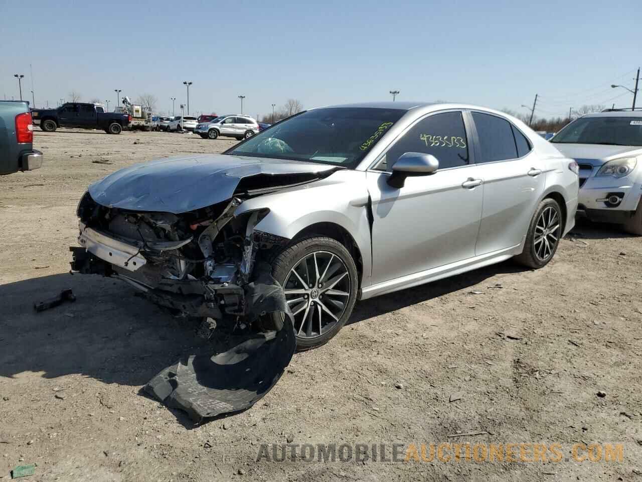 4T1G11AK9MU470104 TOYOTA CAMRY 2021