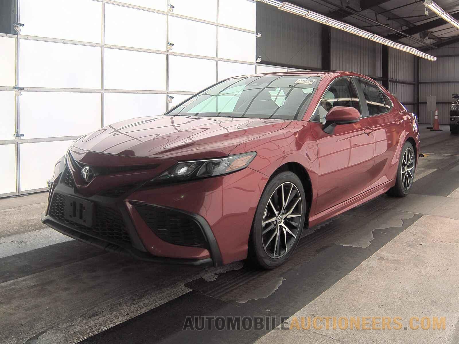 4T1G11AK9MU470605 Toyota Camry 2021