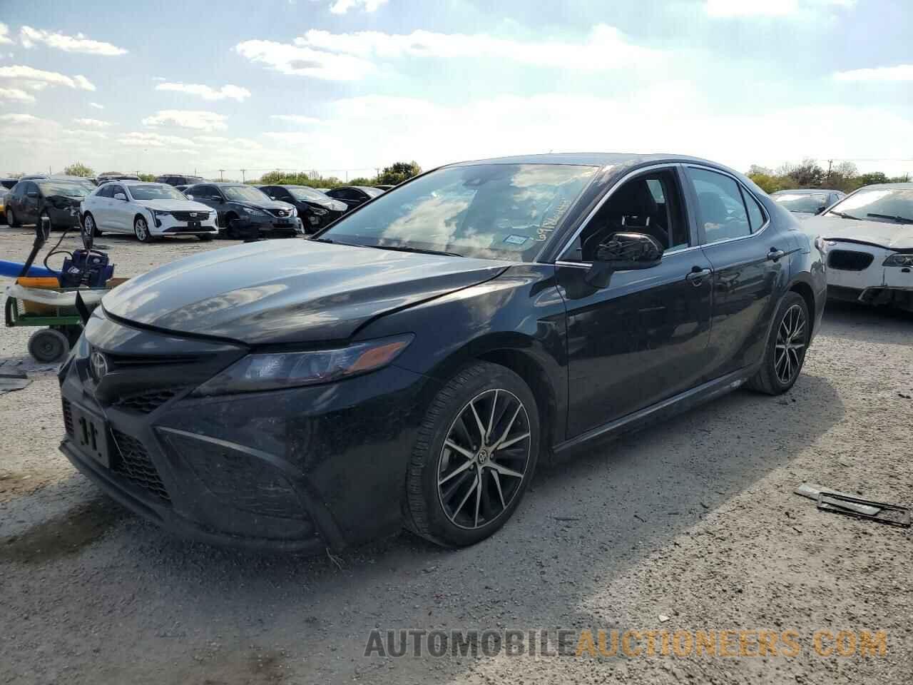 4T1G11AK9MU476713 TOYOTA CAMRY 2021