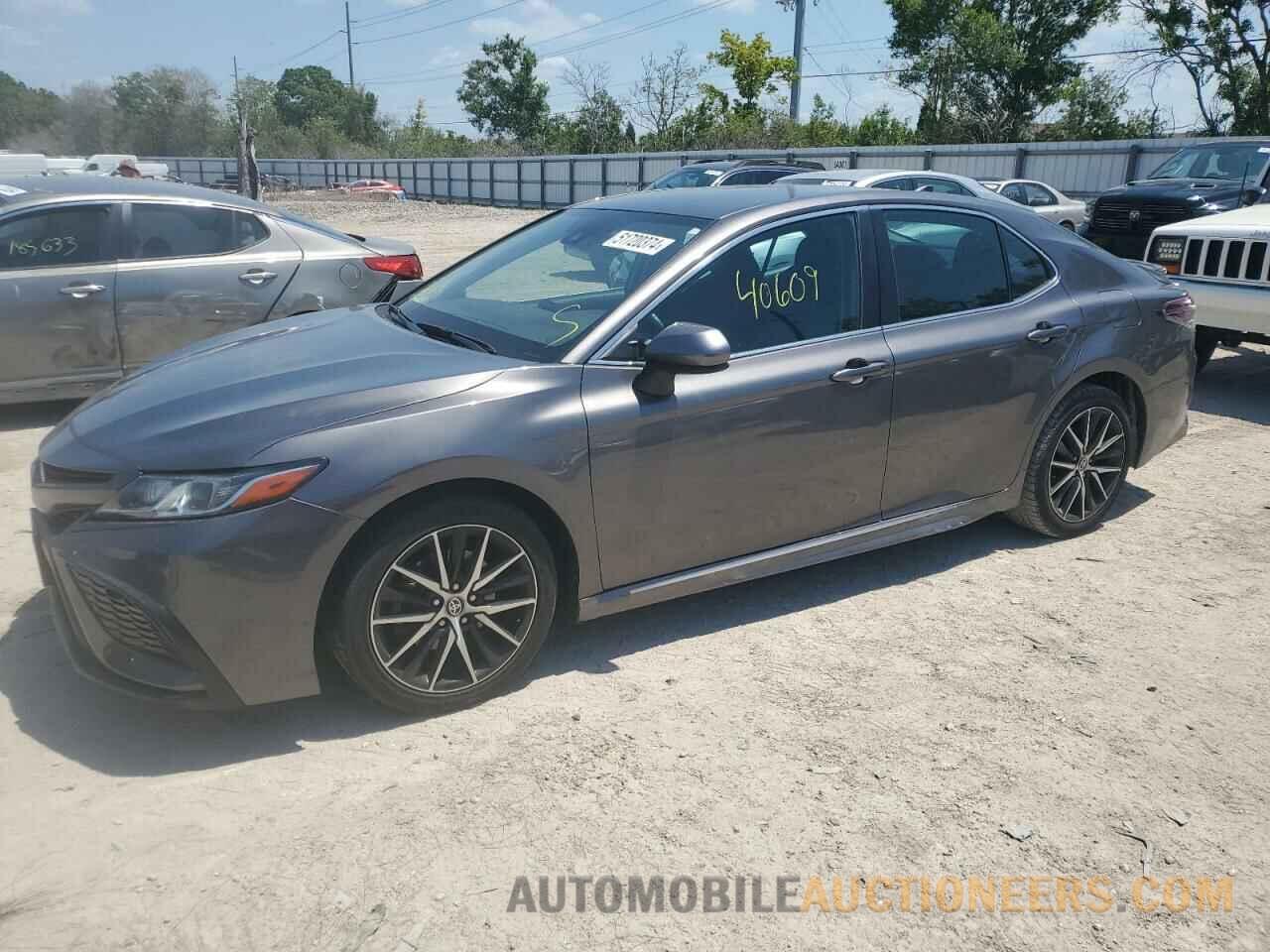 4T1G11AK9MU550051 TOYOTA CAMRY 2021