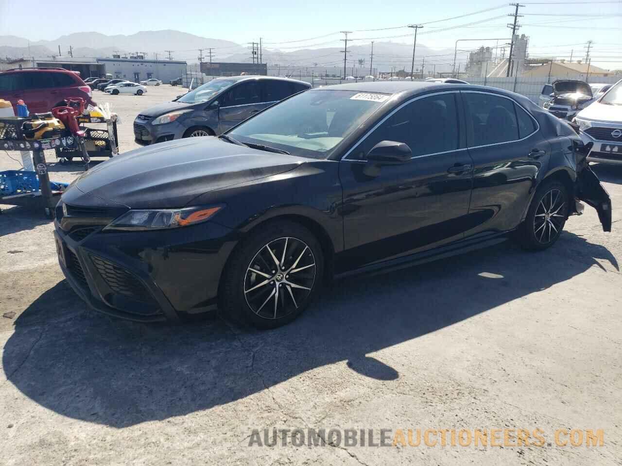 4T1G11AK9MU555718 TOYOTA CAMRY 2021