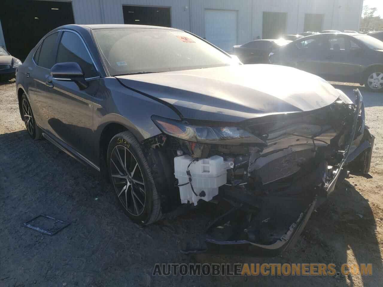 4T1G11AK9MU572695 TOYOTA CAMRY 2021