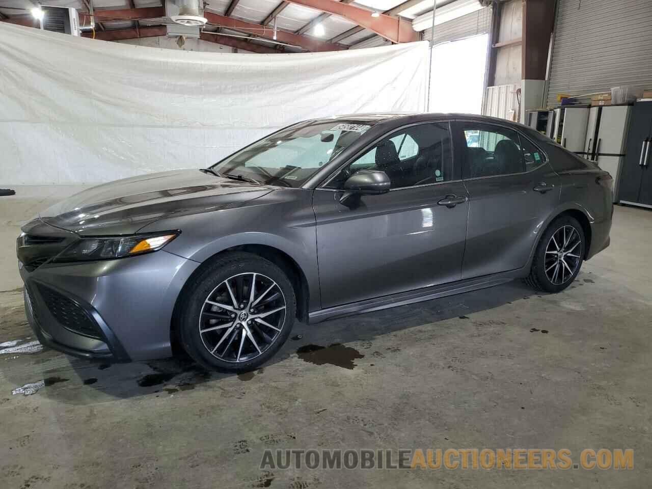 4T1G11AK9MU577301 TOYOTA CAMRY 2021