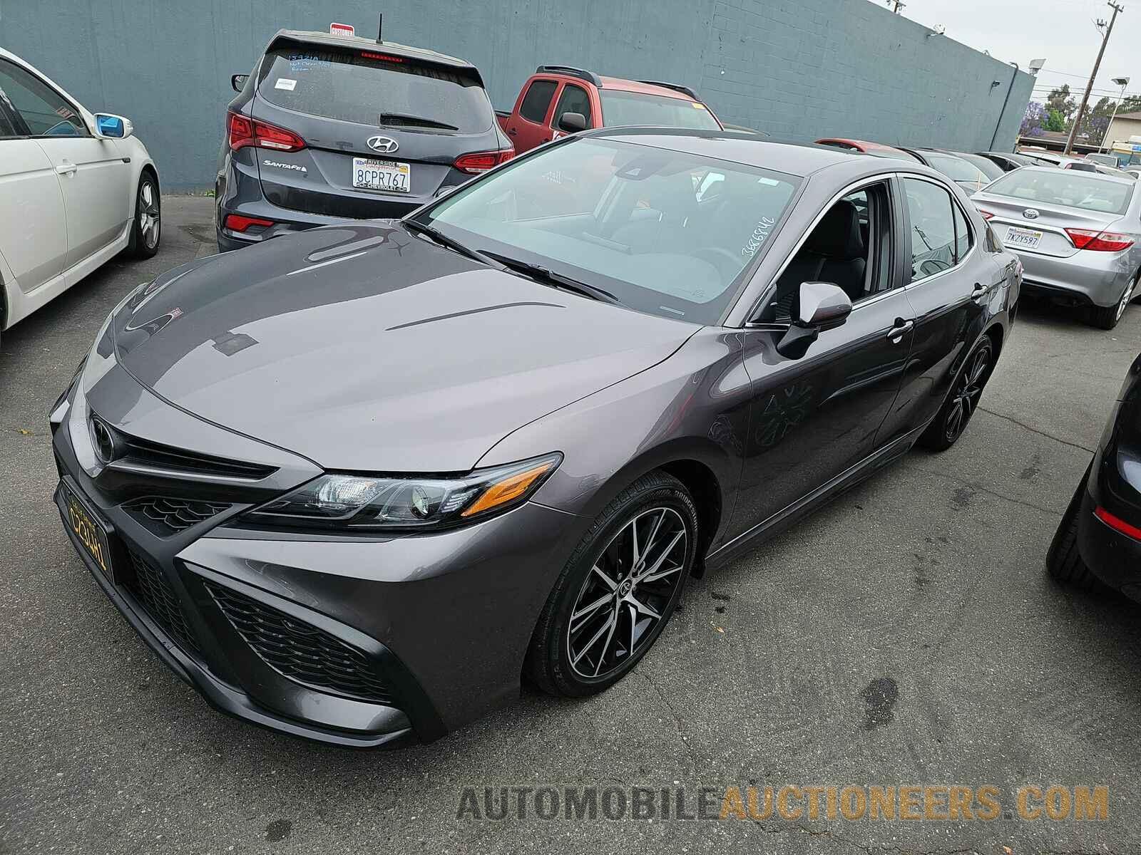 4T1G11AK9MU578402 Toyota Camry 2021