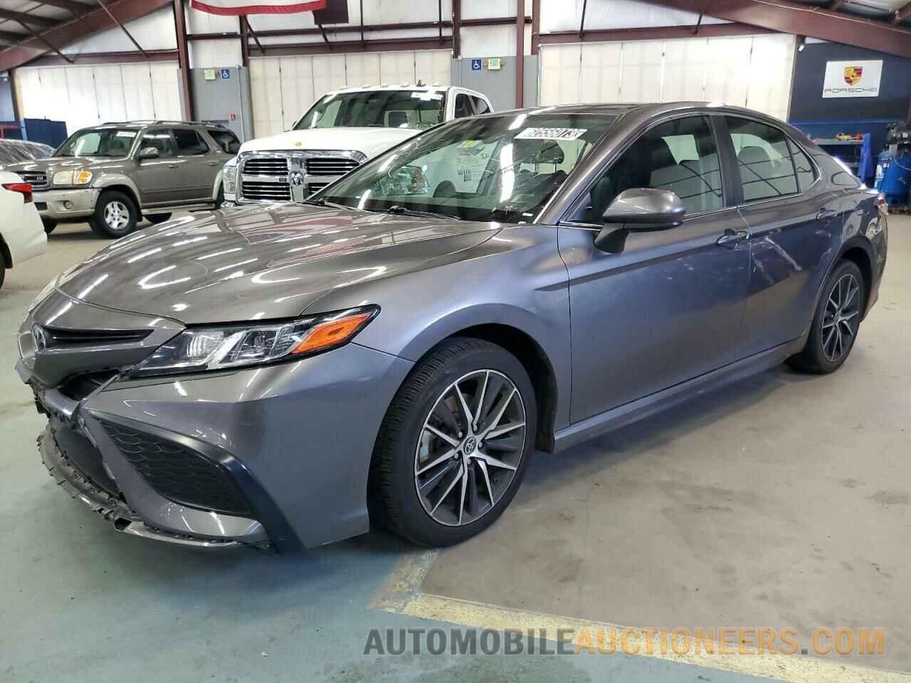 4T1G11AK9MU586919 TOYOTA CAMRY 2021