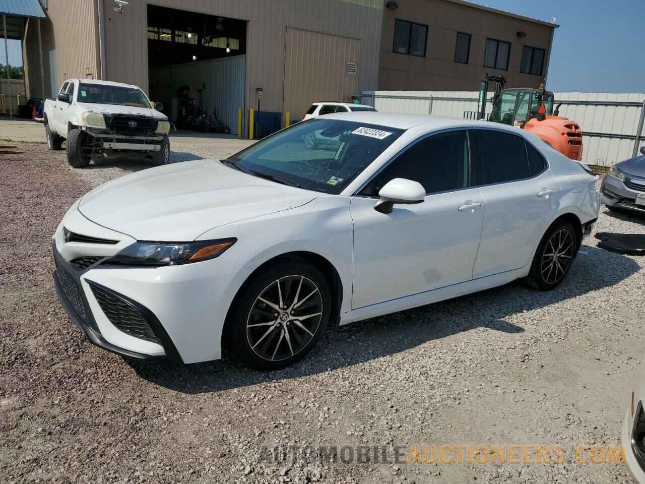 4T1G11AK9MU595720 TOYOTA CAMRY 2021