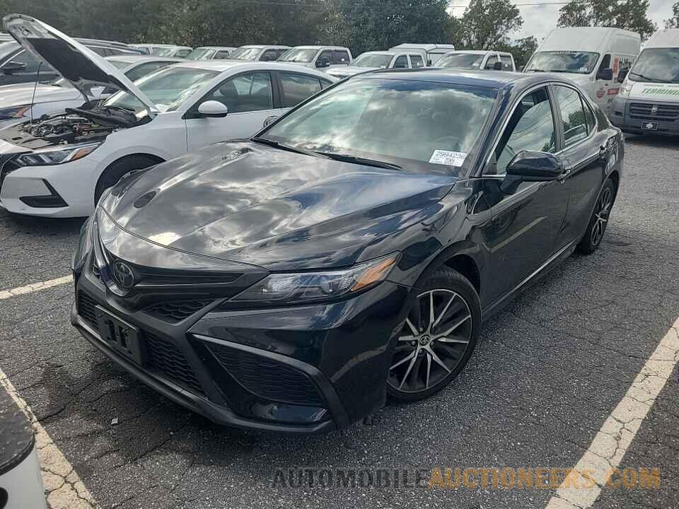 4T1G11AK9MU608482 Toyota Camry 2021