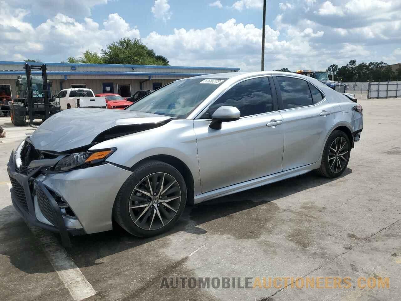 4T1G11AK9MU610510 TOYOTA CAMRY 2021