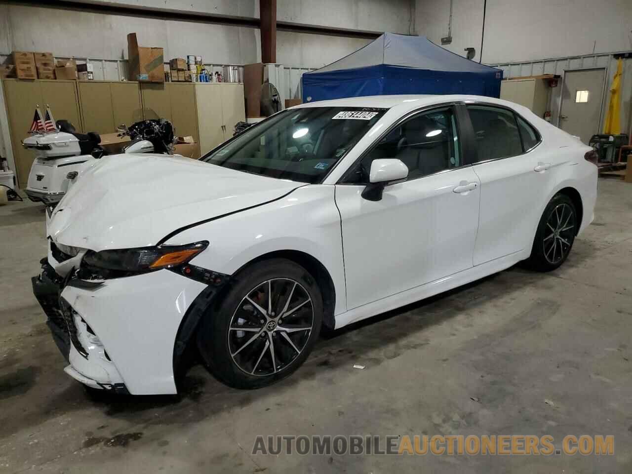 4T1G11AK9NU059979 TOYOTA CAMRY 2022