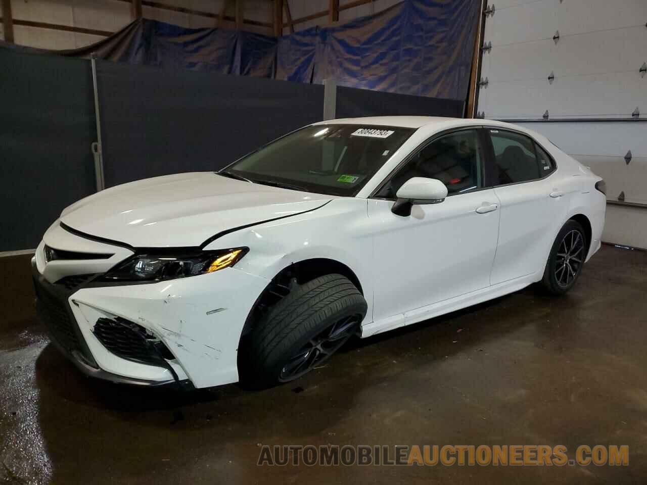 4T1G11AK9NU070710 TOYOTA CAMRY 2022