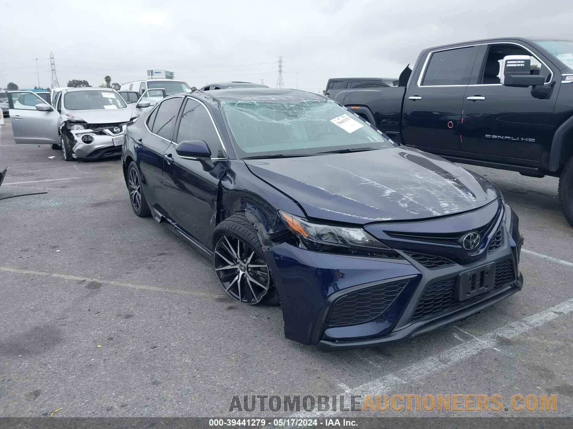 4T1G11AK9NU617913 TOYOTA CAMRY 2022