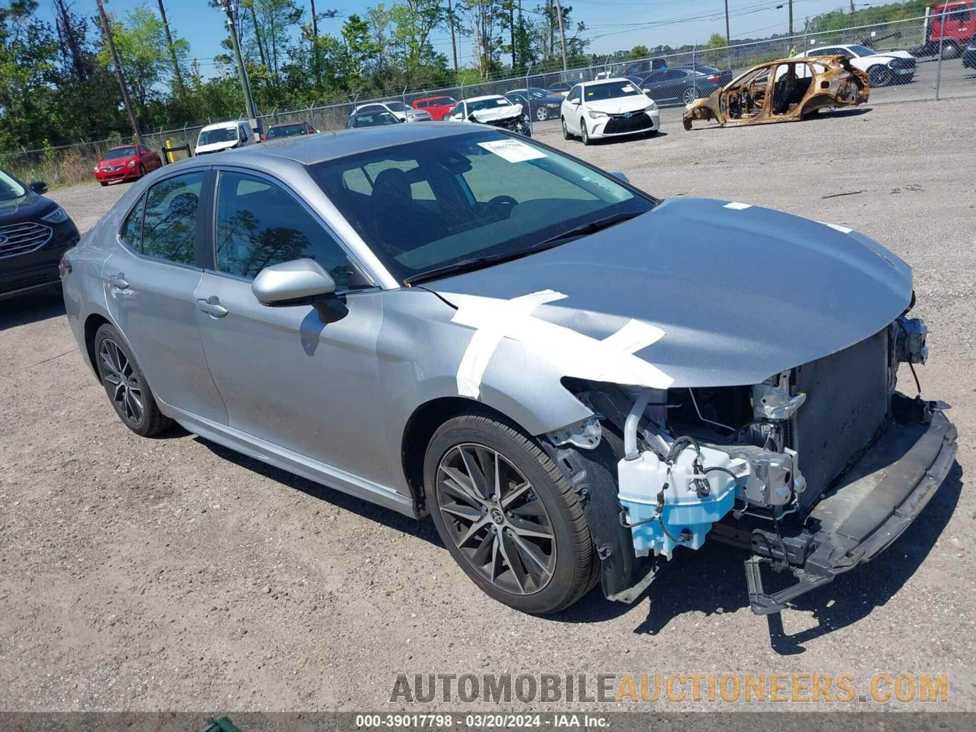 4T1G11AK9NU621217 TOYOTA CAMRY 2022