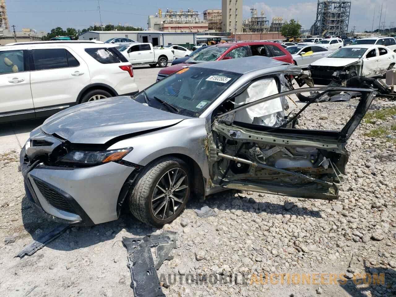 4T1G11AK9NU624179 TOYOTA CAMRY 2022