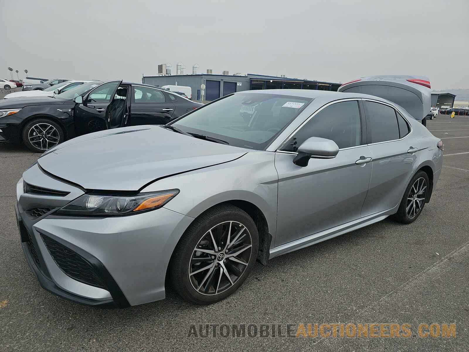 4T1G11AK9NU624196 Toyota Camry 2022