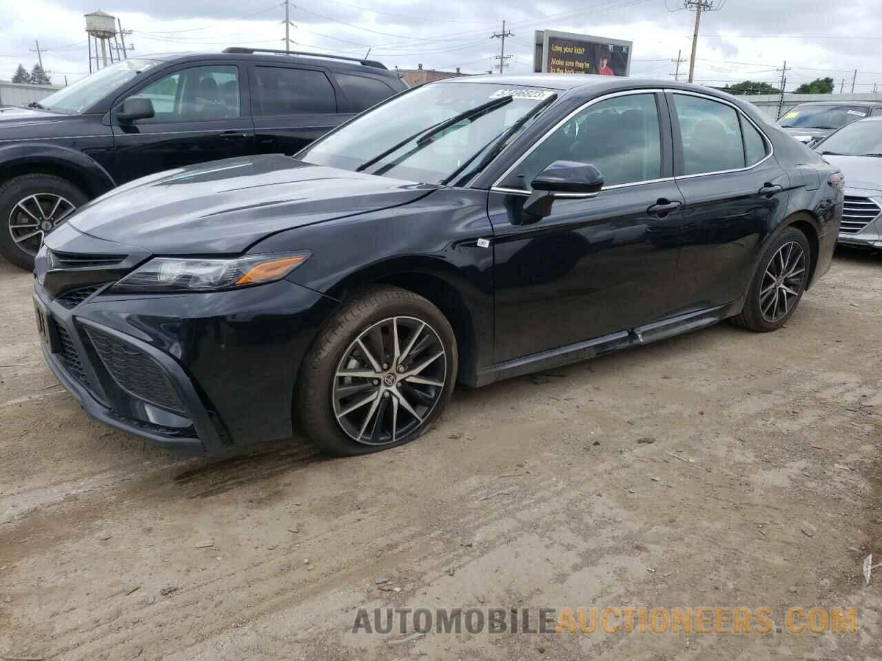 4T1G11AK9NU628443 TOYOTA CAMRY 2022