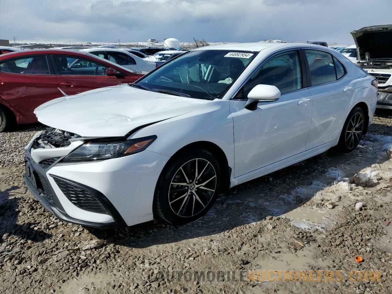 4T1G11AK9NU632198 TOYOTA CAMRY 2022