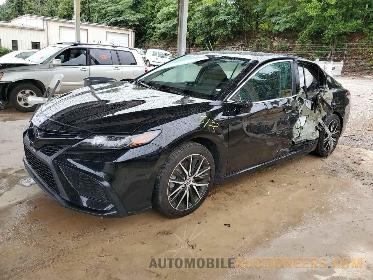 4T1G11AK9NU632895 TOYOTA CAMRY 2022