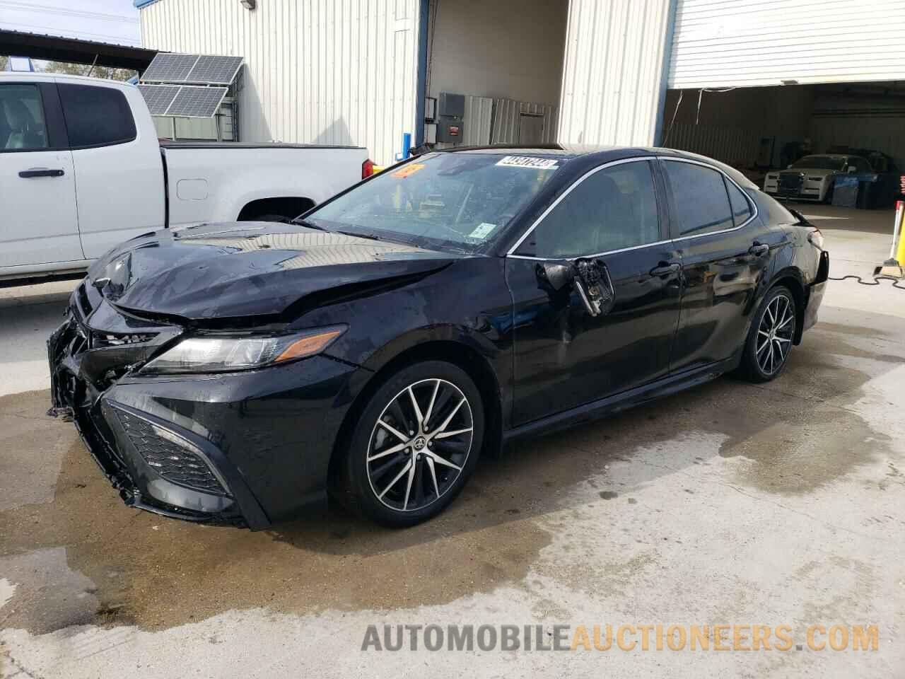 4T1G11AK9NU649843 TOYOTA CAMRY 2022