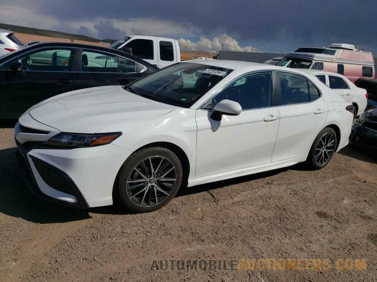 4T1G11AK9NU664004 TOYOTA CAMRY 2022