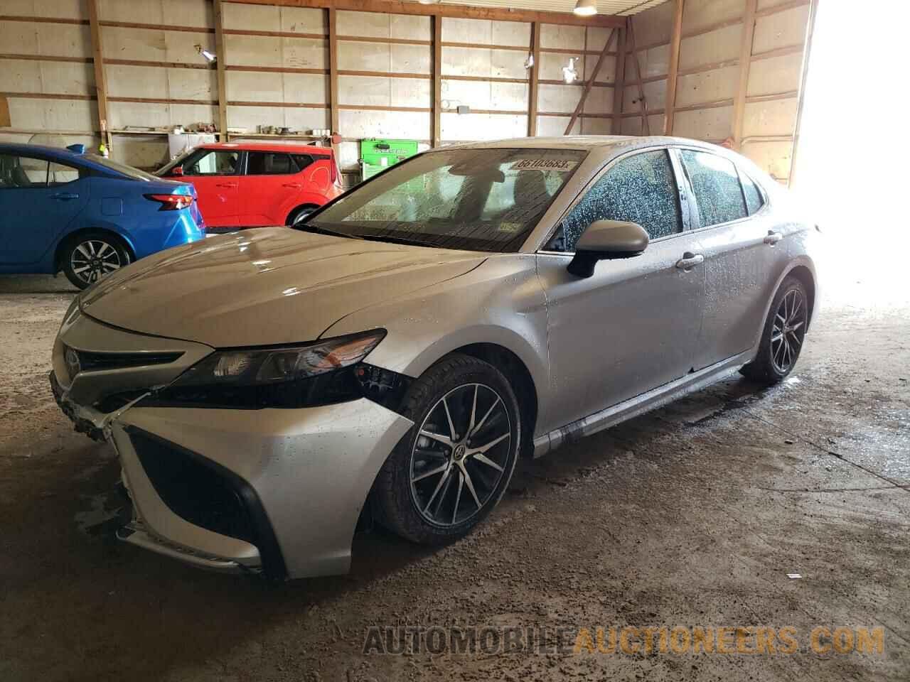 4T1G11AK9NU666061 TOYOTA CAMRY 2022