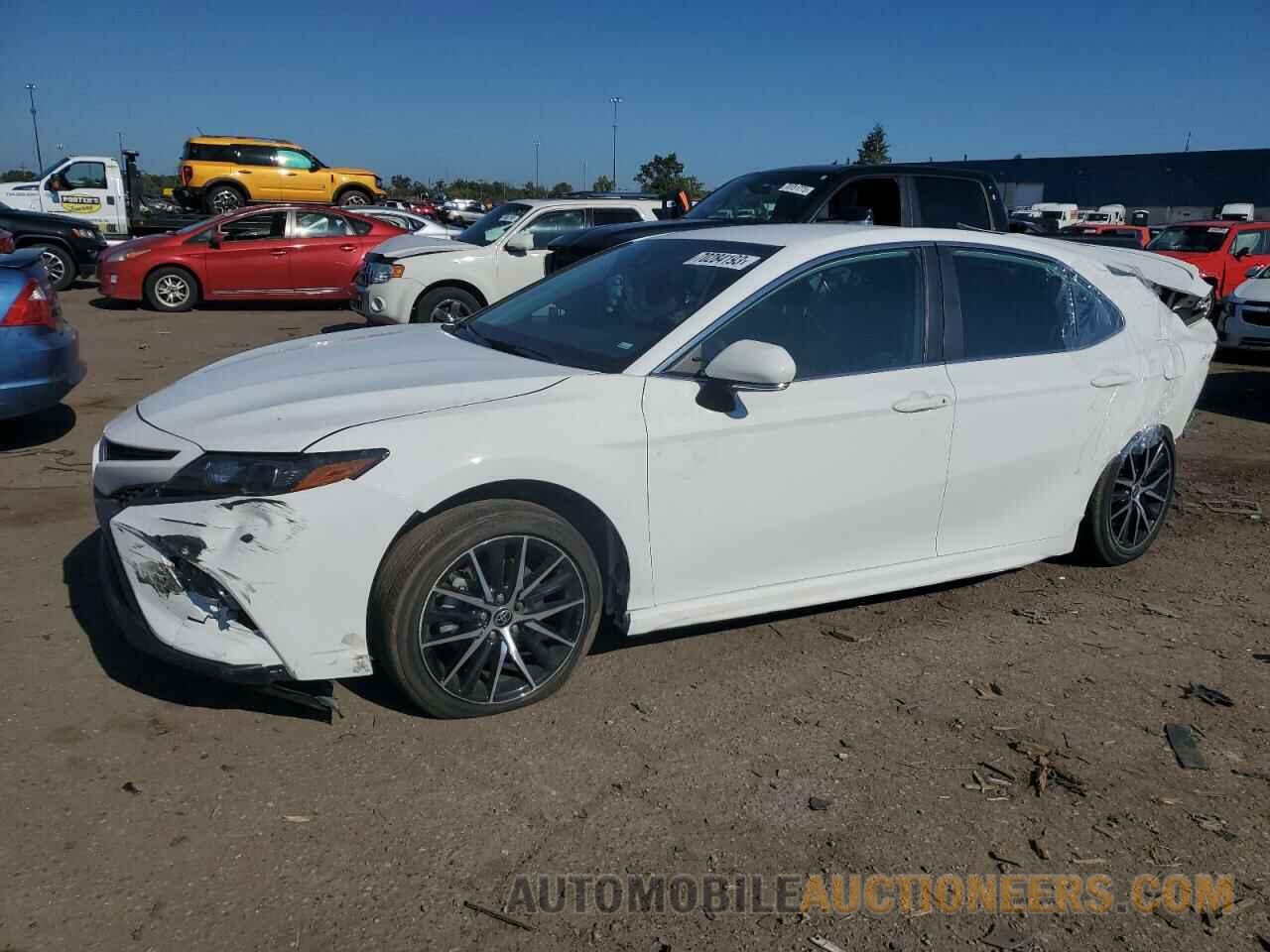 4T1G11AK9NU666755 TOYOTA CAMRY 2022