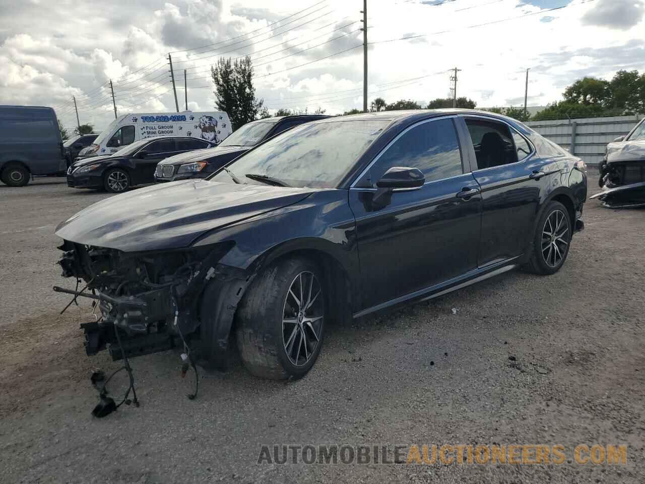 4T1G11AK9NU679005 TOYOTA CAMRY 2022