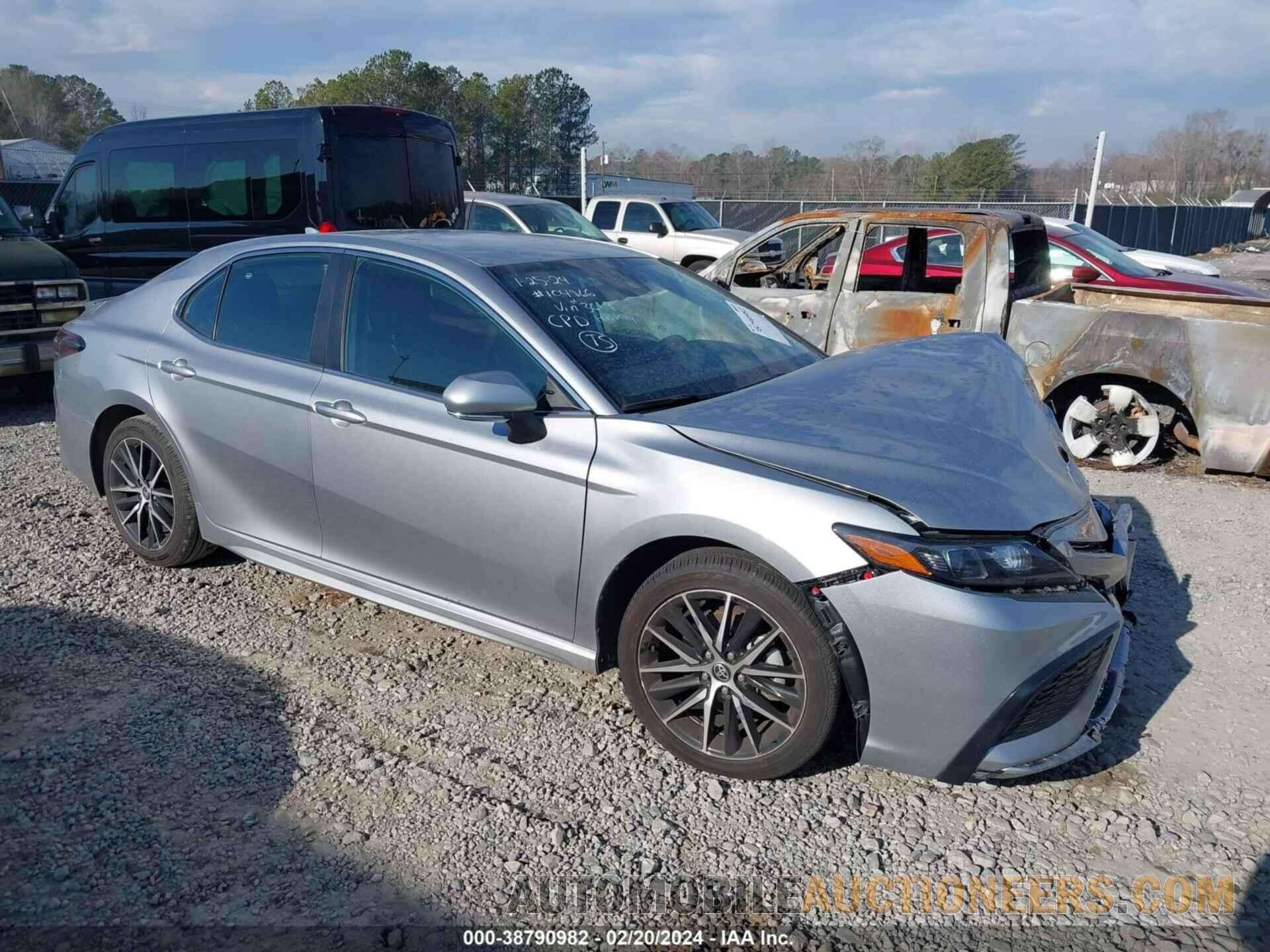 4T1G11AK9NU683619 TOYOTA CAMRY 2022