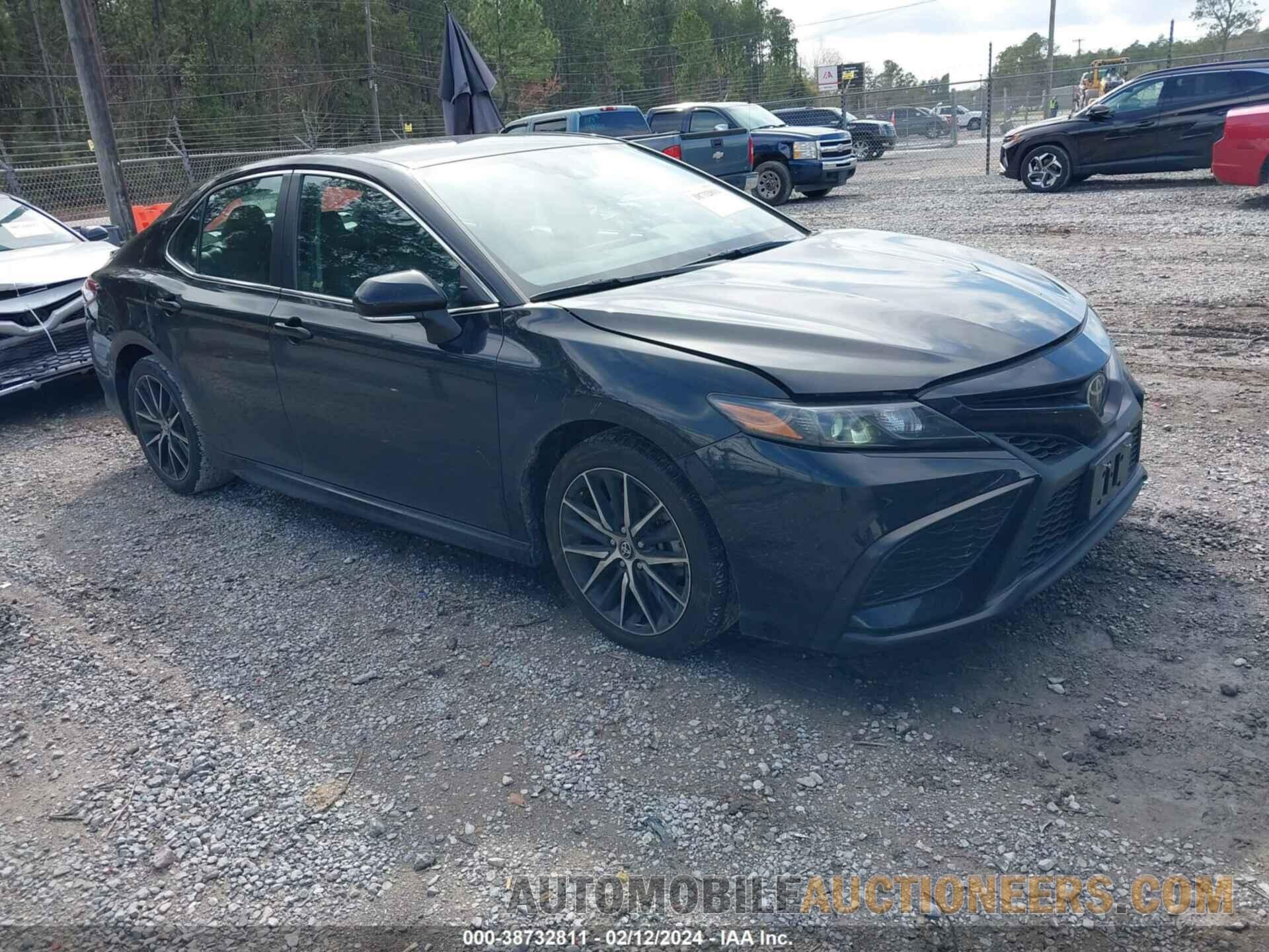 4T1G11AK9NU694040 TOYOTA CAMRY 2022