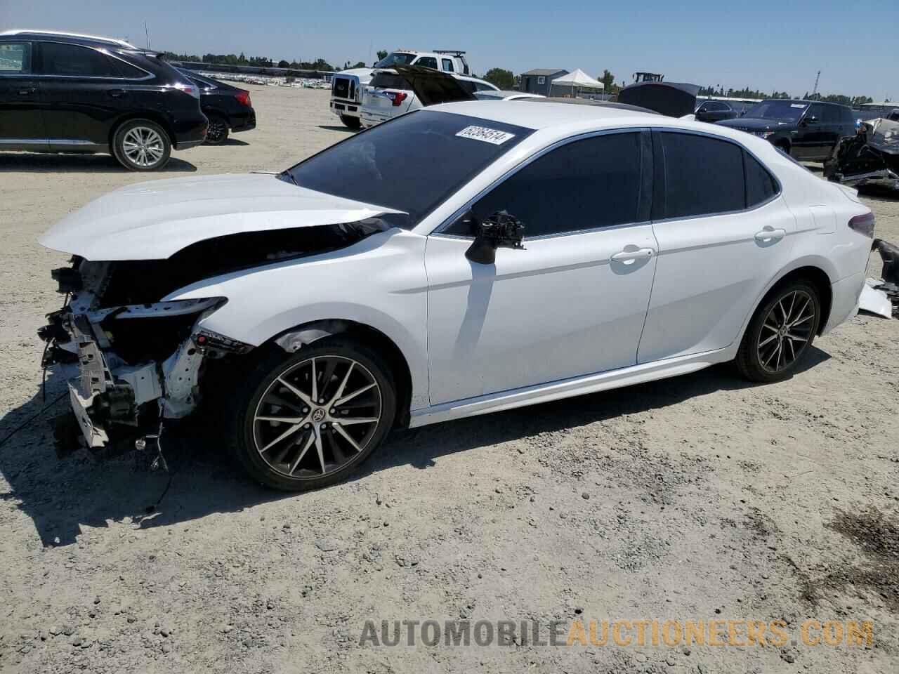 4T1G11AK9NU696502 TOYOTA CAMRY 2022